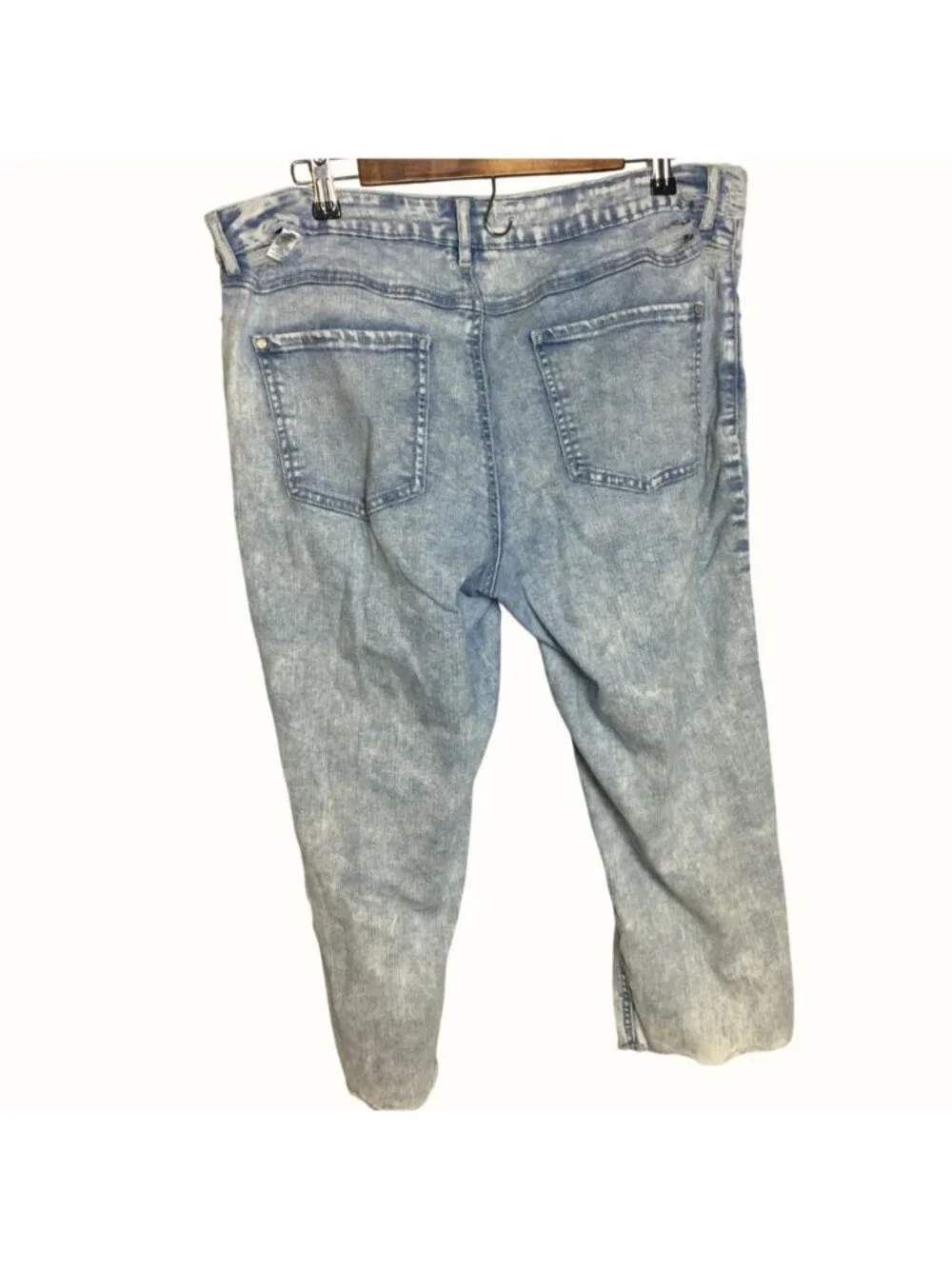 Est 1946 Cato Womens Denim Light Blue Distressed High-Rise Cropped Jeans Size 14 - Picture 3 of 6